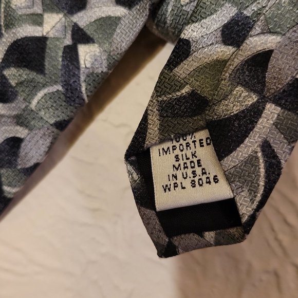 ALFANI Silk Necktie - Picture 3 of 4